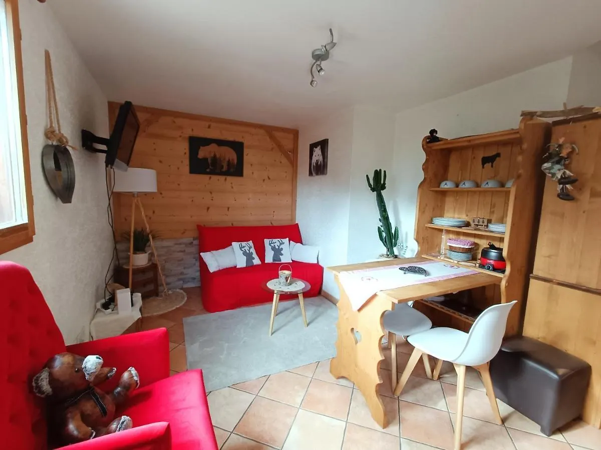 Appartement Avec Terrasse Et Parking Prive Grand-Aigueblanche 0*,